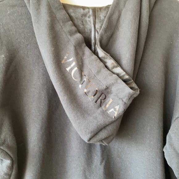 Victoria's Secret Cropped V-Neck Hoodie, Size XS, Black Pullover Sweatshirt - Picture 4 of 7